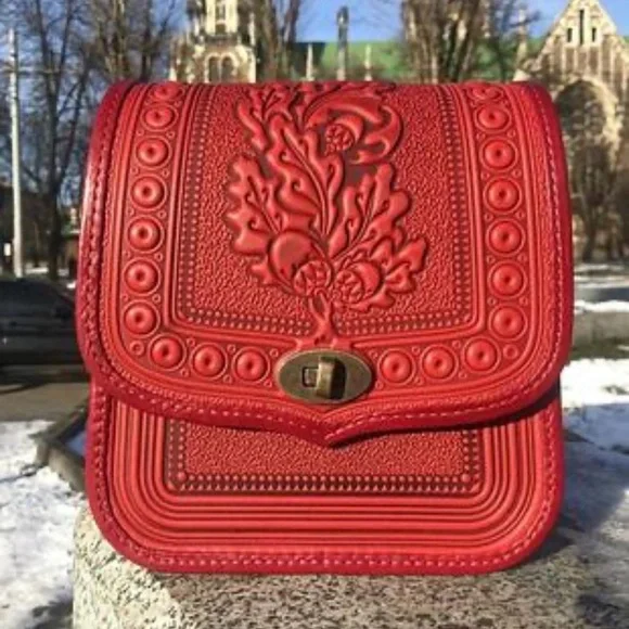 Tooled leather bag red Embossed Crossbody Bag hand crafted unique Ukraine - Picture 2 of 12